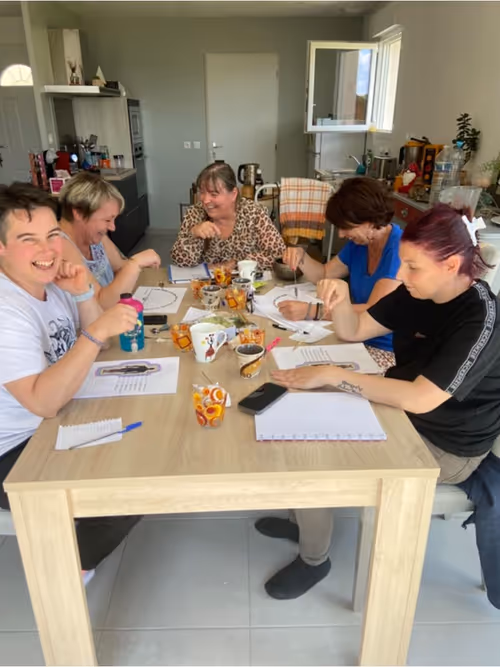 Photo d'un atelier pendule avec Isabelle Troussicot - Magnétiseuse Energéticienne